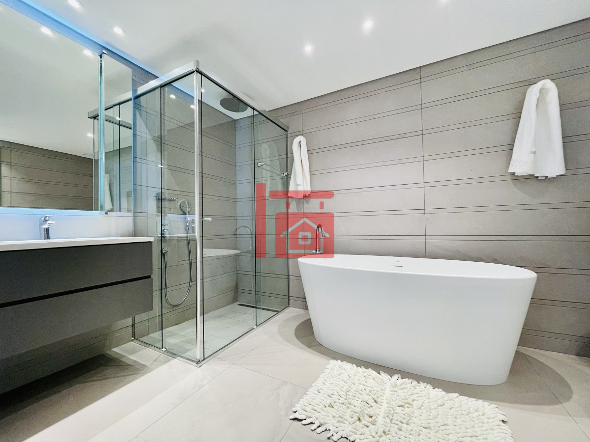 Apartamento ID.489 - Venta Espectacular Apartamento Frente al Mar, 3 Dormitorios, Le Parc Punta del Este