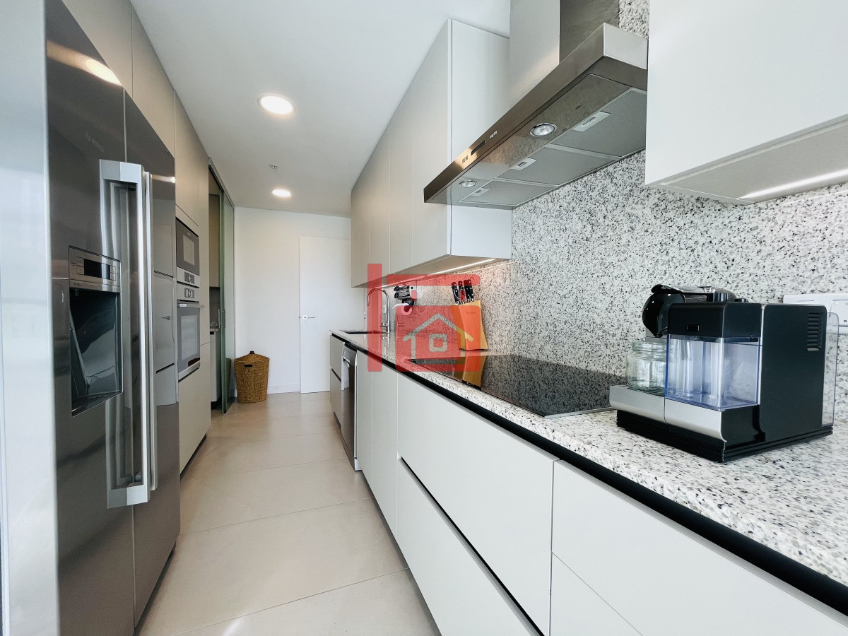 Apartamento ID.489 - Venta Espectacular Apartamento Frente al Mar, 3 Dormitorios, Le Parc Punta del Este