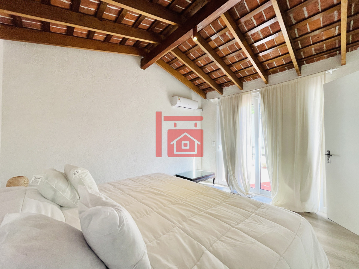 Apartamento ID.504 - Alquiler anual o invernal de apartamento dúplex con parrillero propio en Rincón del Indio
