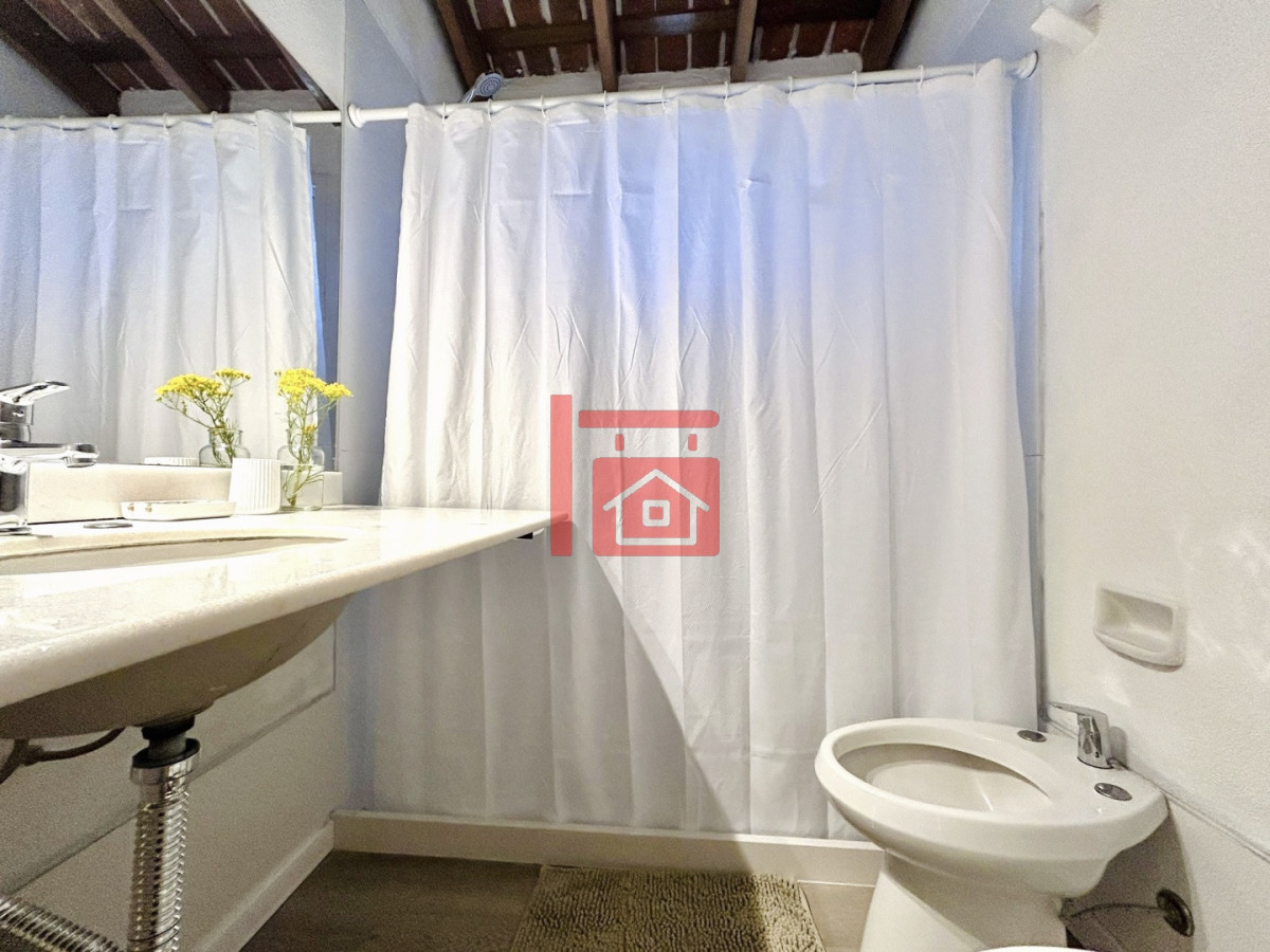 Apartamento ID.504 - Alquiler anual o invernal de apartamento dúplex con parrillero propio en Rincón del Indio