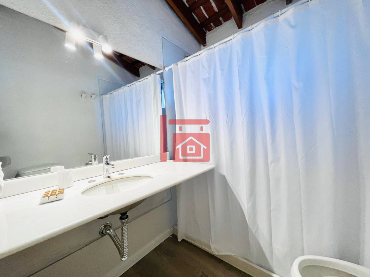 Apartamento ID.504 - Alquiler anual o invernal de apartamento dúplex con parrillero propio en Rincón del Indio