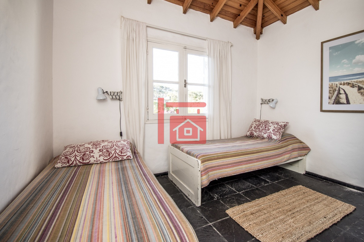 Casa ID.510 - Excelente Casa de 4 Dormitorios con Piscina y Parrillero en Montoya, La Barra