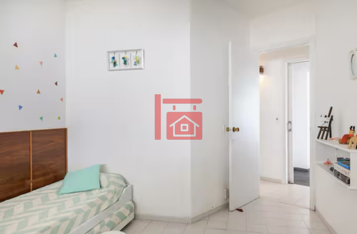 Casa ID.763 - Gran Casa en Venta sobre el Mar de 5 Dormitorios y Dependencia en Península, Punta del Este