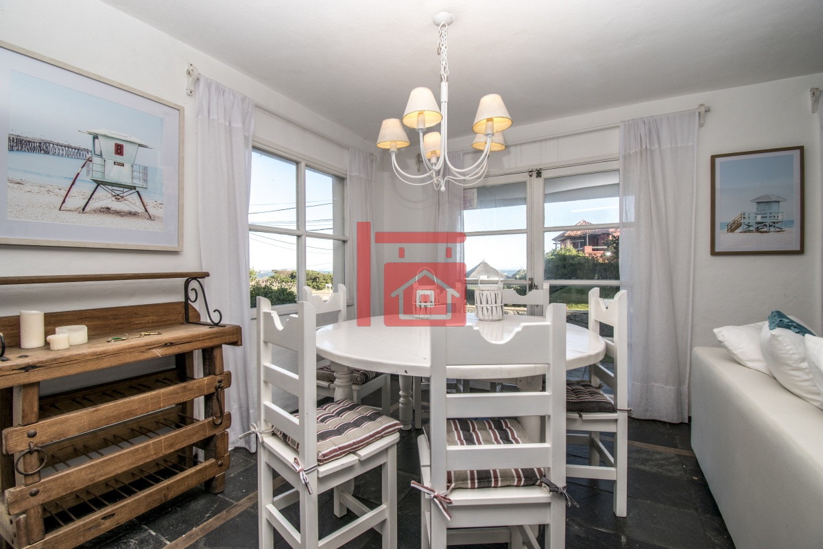 Casa ID.510 - Excelente Casa de 4 Dormitorios con Piscina y Parrillero en Montoya, La Barra