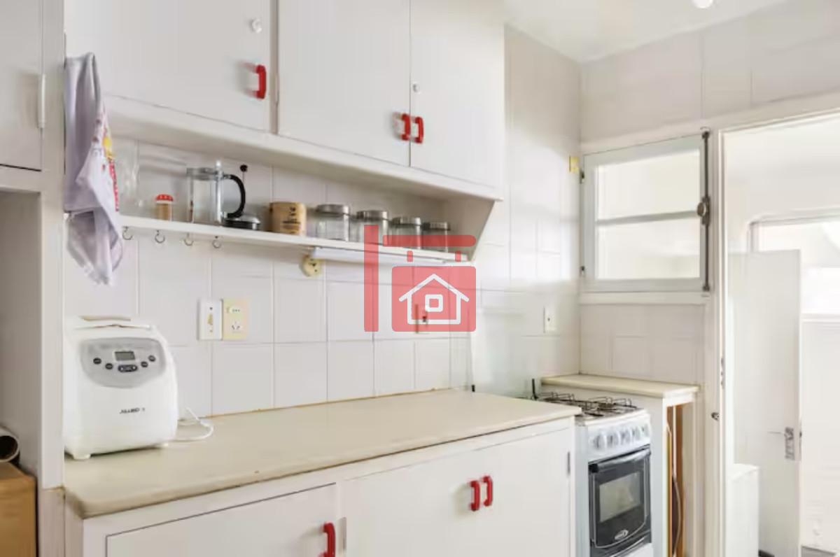 Casa ID.763 - Gran Casa en Venta sobre el Mar de 5 Dormitorios y Dependencia en Península, Punta del Este