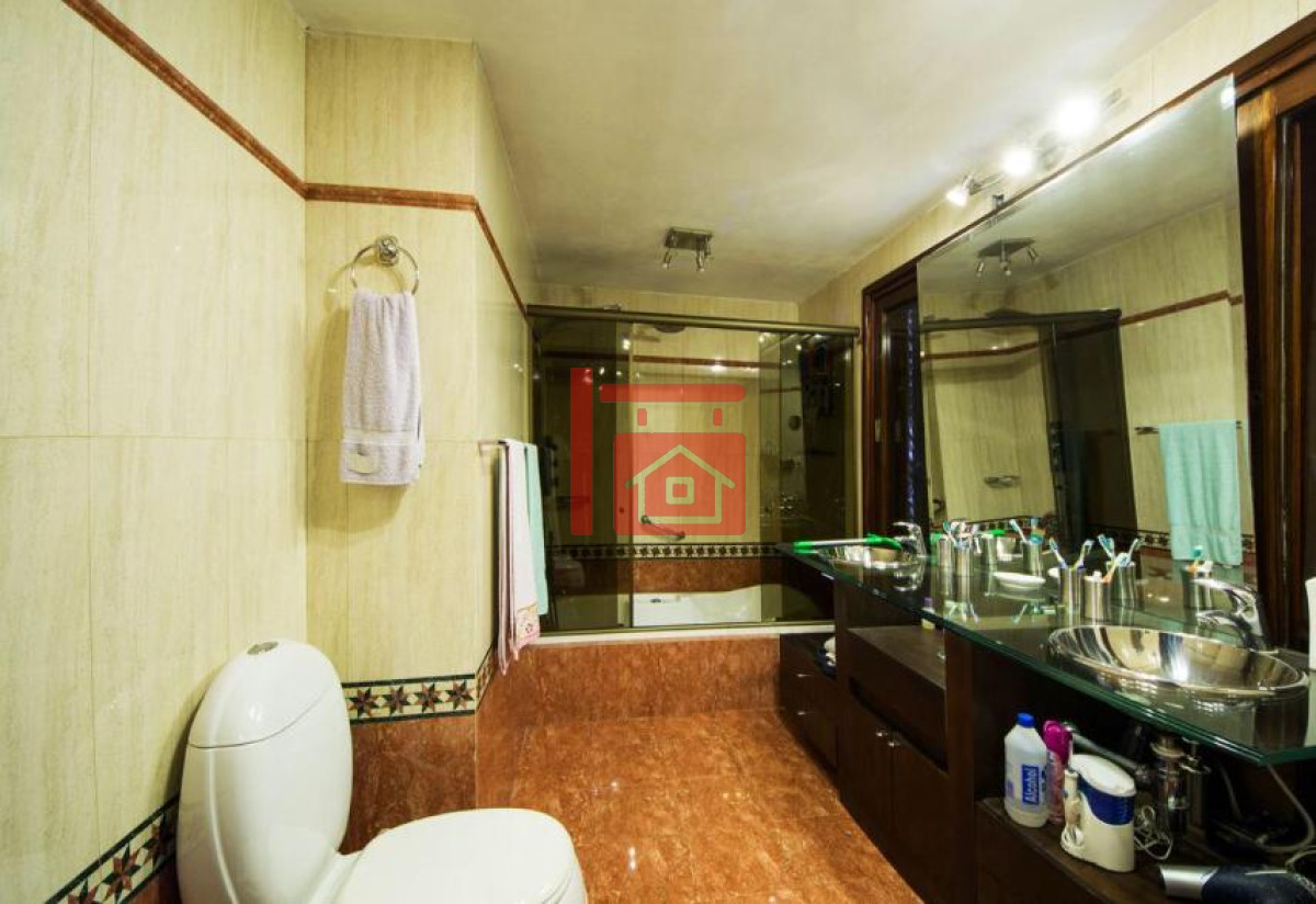 Casa ID.42 - Excelente Casa de 4 Dormitorios en Playa Mansa, Ideal para vivir todo el año