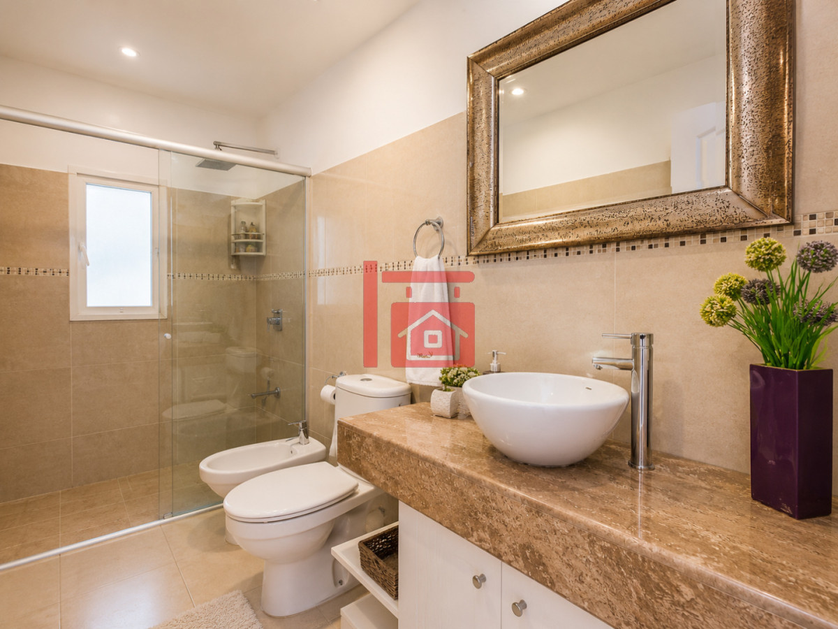 Casa ID.1189 - Excelente Casa de 5 Dormitorios en Barrio Privado La Arbolada, Punta del Este