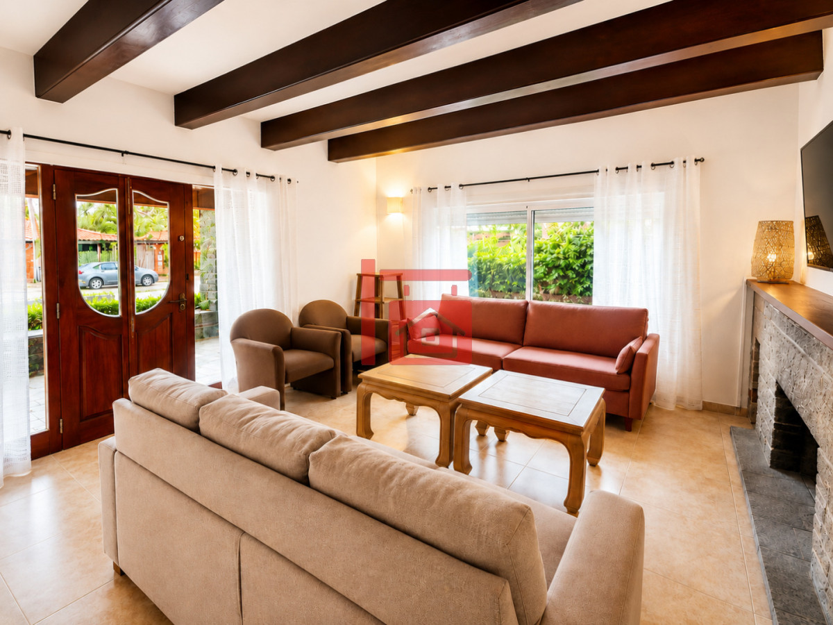 Casa ID.1046 - Espectacular Casa de 6 Dormitorios, Piscina y Barbacoa en la Península de Punta del Este