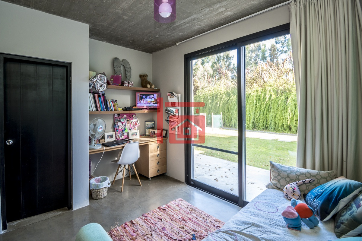 Casa ID.531 - Excelente Casa de 3 Dormitorios en Barrio Privado, La Arbolada - Punta del Este, Venta