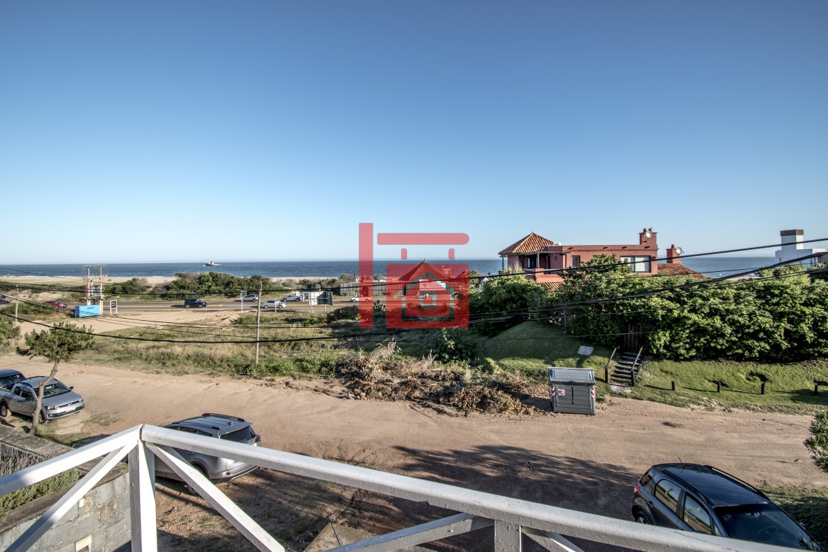 Casa ID.510 - Excelente Casa de 4 Dormitorios con Piscina y Parrillero en Montoya, La Barra