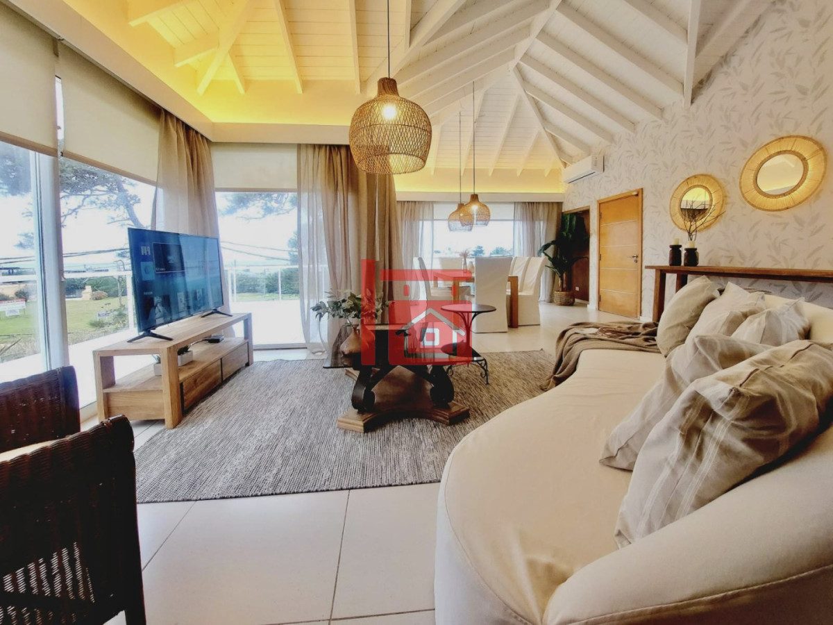 Casa ID.539 - Excelente Casa de 6 Dormitorios y Piscina en Montoya, La Barra