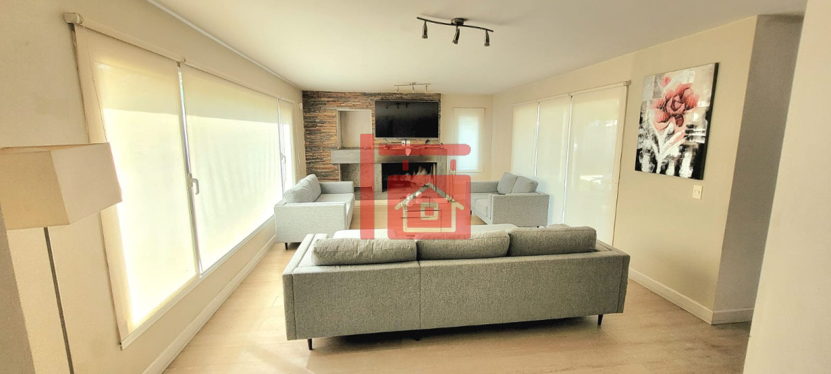 Casa ID.509 - Casa moderna de 5 dormitorios y Piscina Climatizada en Punta del Este