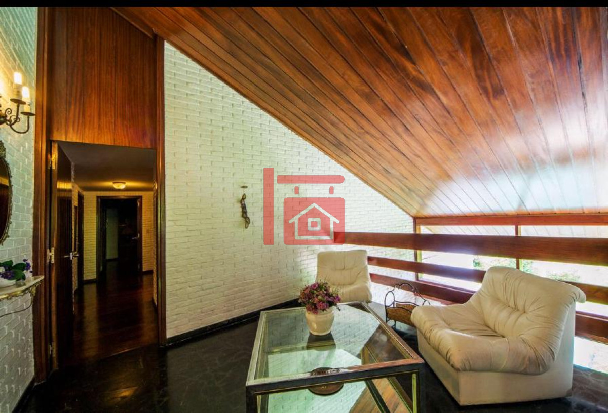 Casa ID.42 - Excelente Casa de 4 Dormitorios en Playa Mansa, Ideal para vivir todo el año