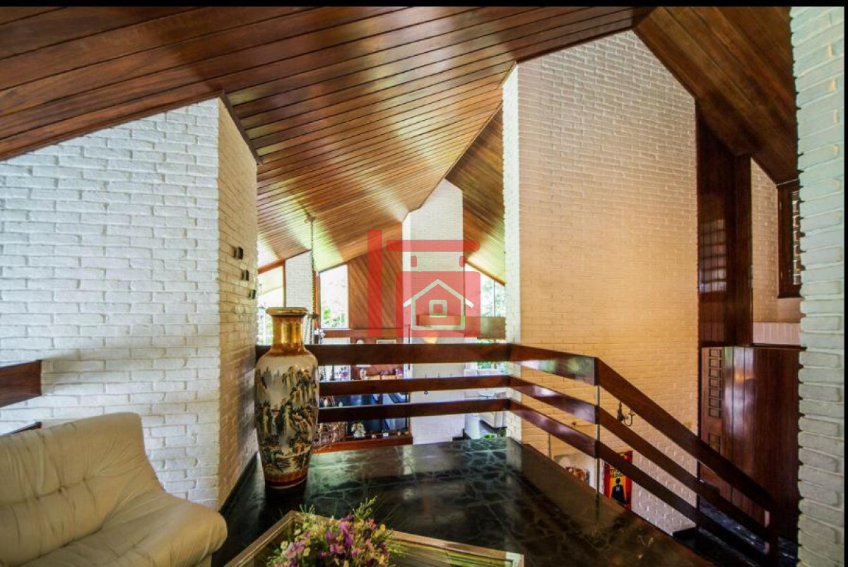 Casa ID.42 - Excelente Casa de 4 Dormitorios en Playa Mansa, Ideal para vivir todo el año