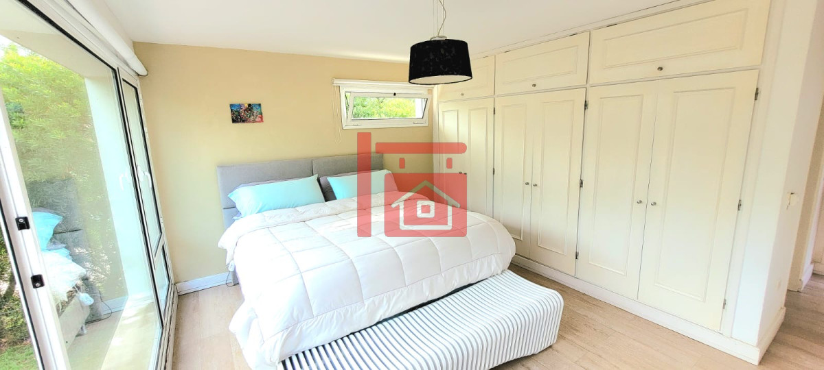 Casa ID.509 - Casa moderna de 5 dormitorios y Piscina Climatizada en Punta del Este