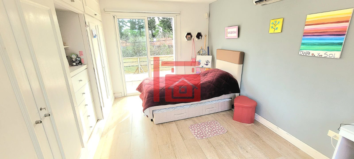 Casa ID.509 - Casa moderna de 5 dormitorios y Piscina Climatizada en Punta del Este