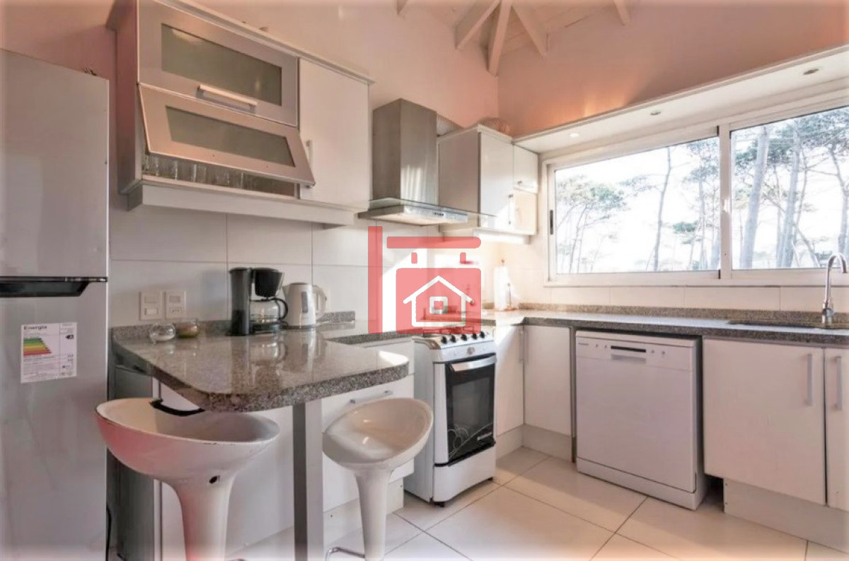 Casa ID.539 - Excelente Casa de 6 Dormitorios y Piscina en Montoya, La Barra