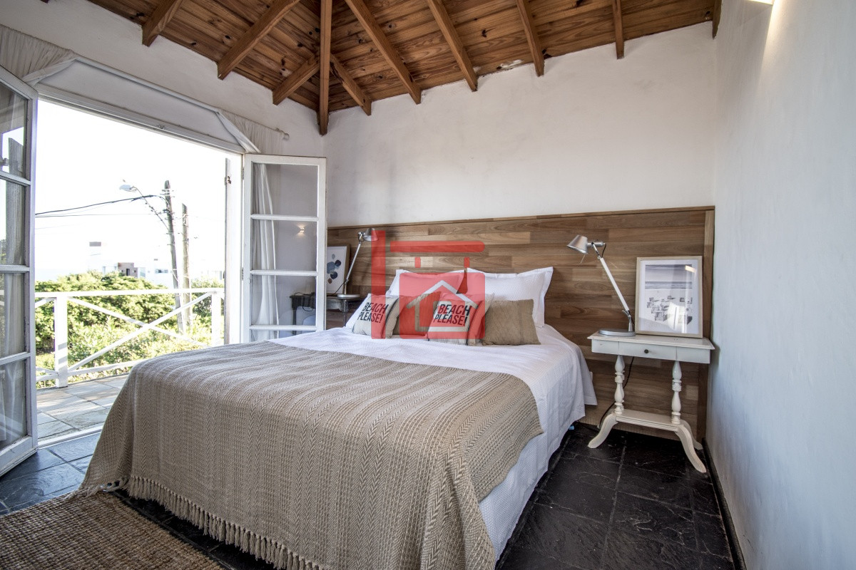 Casa ID.510 - Excelente Casa de 4 Dormitorios con Piscina y Parrillero en Montoya, La Barra