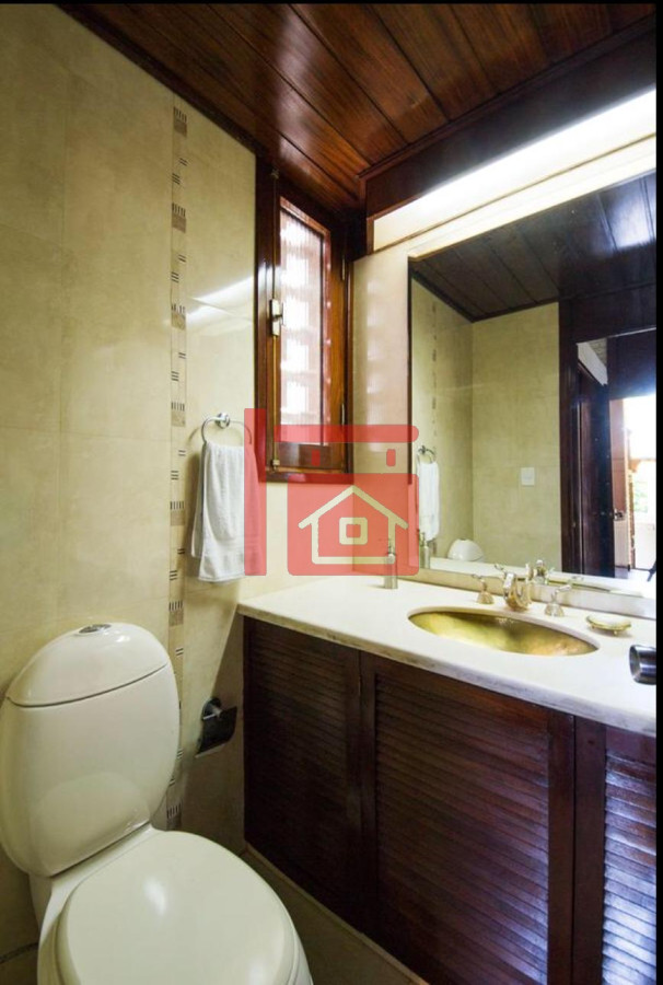 Casa ID.42 - Excelente Casa de 4 Dormitorios en Playa Mansa, Ideal para vivir todo el año