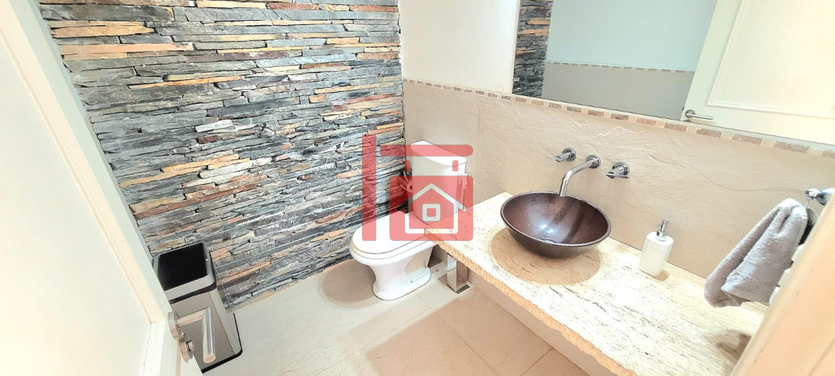 Casa ID.509 - Casa moderna de 5 dormitorios y Piscina Climatizada en Punta del Este