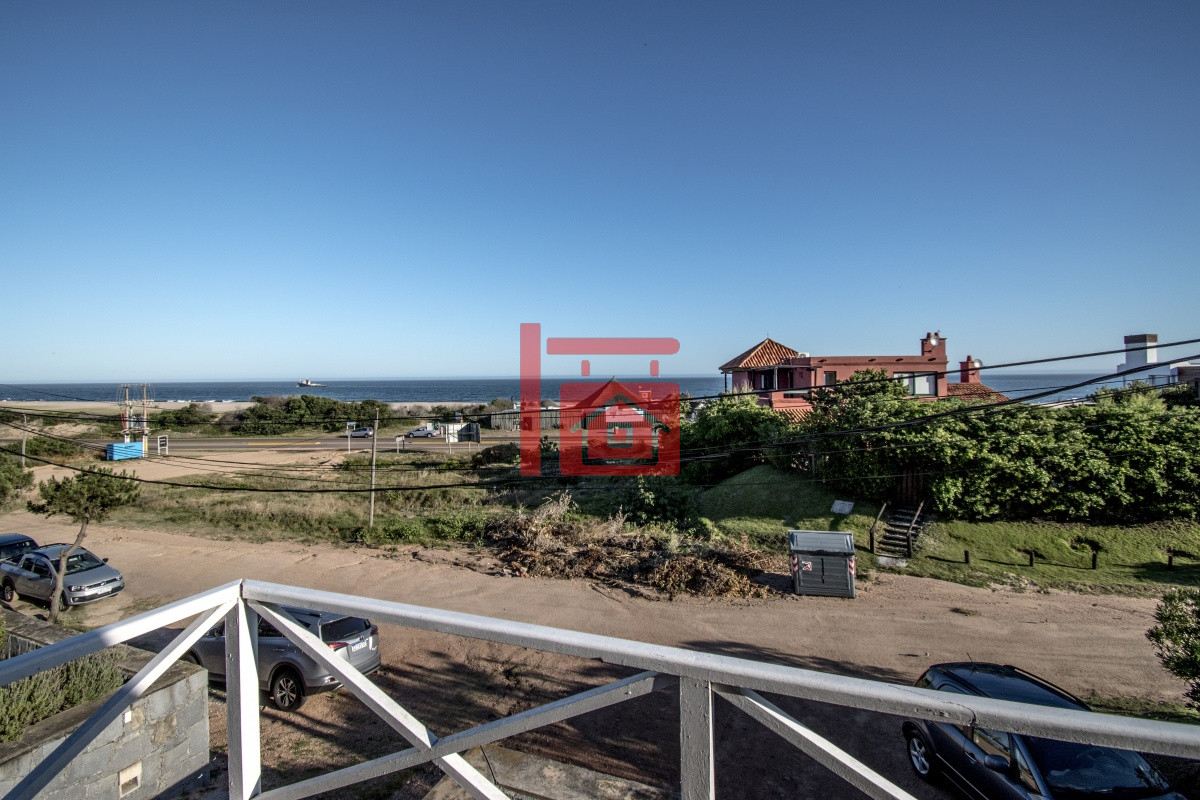 Casa ID.510 - Excelente Casa de 4 Dormitorios con Piscina y Parrillero en Montoya, La Barra