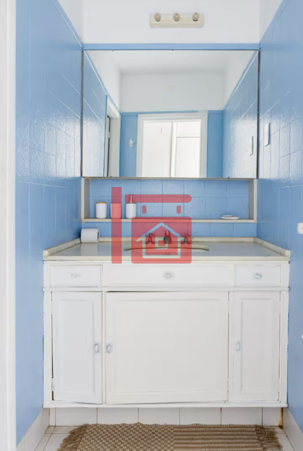 Casa ID.763 - Gran Casa en Venta sobre el Mar de 5 Dormitorios y Dependencia en Península, Punta del Este