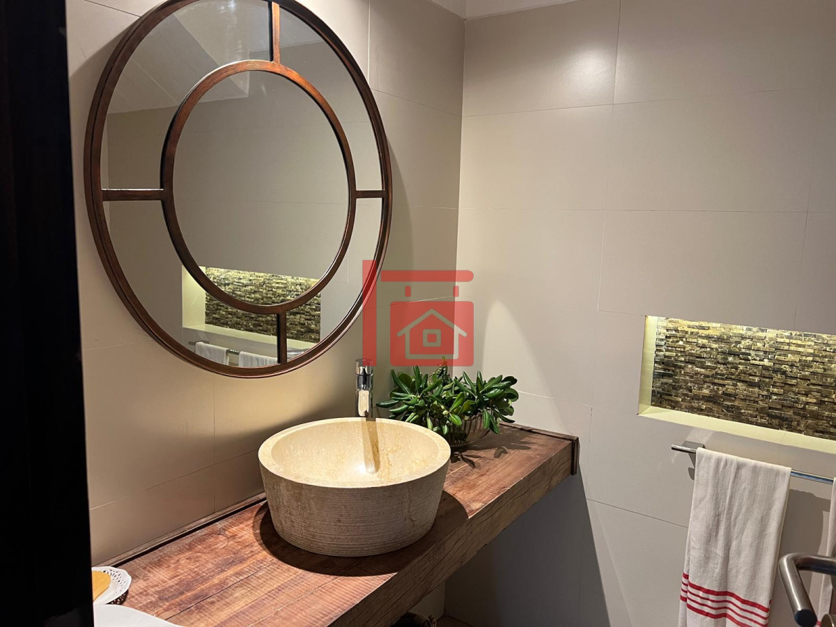 Casa ID.231 - Excelente casa moderna de 4 Dormitorios más dependencia en barrio privado Pinar del Faro, José Ignacio 