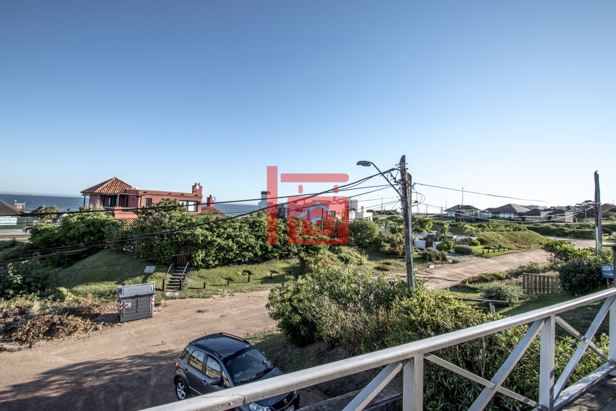 Casa ID.510 - Excelente Casa de 4 Dormitorios con Piscina y Parrillero en Montoya, La Barra