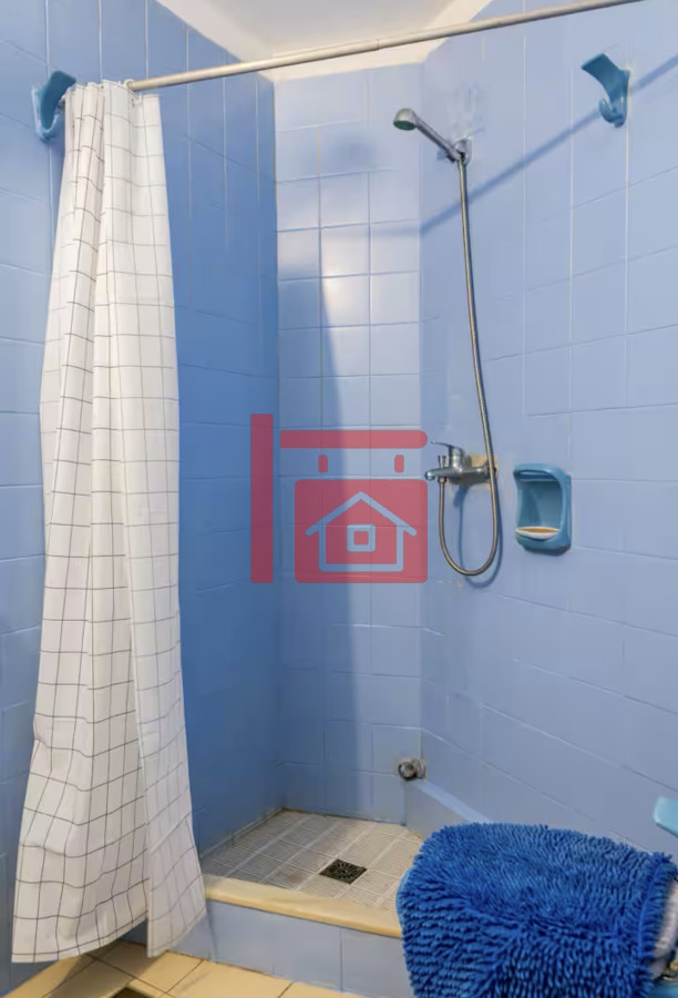 Casa ID.763 - Gran Casa en Venta sobre el Mar de 5 Dormitorios y Dependencia en Península, Punta del Este