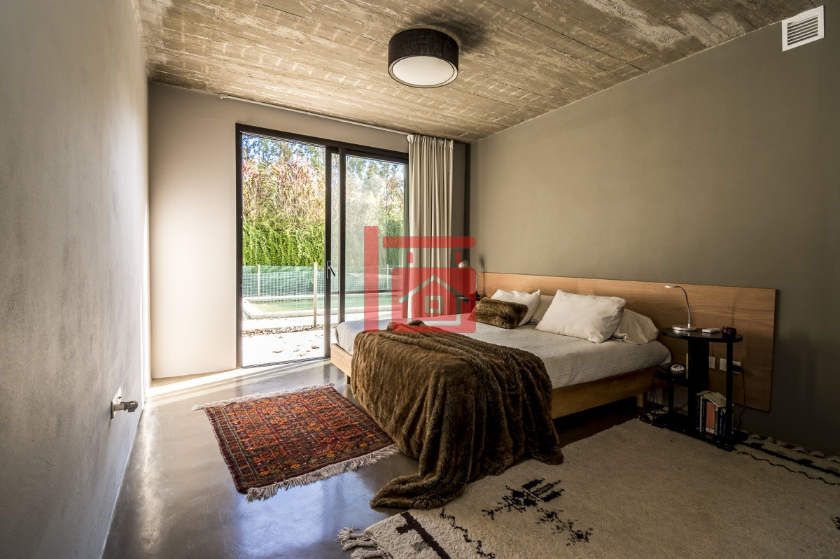 Casa ID.531 - Excelente Casa de 3 Dormitorios en Barrio Privado, La Arbolada - Punta del Este, Venta