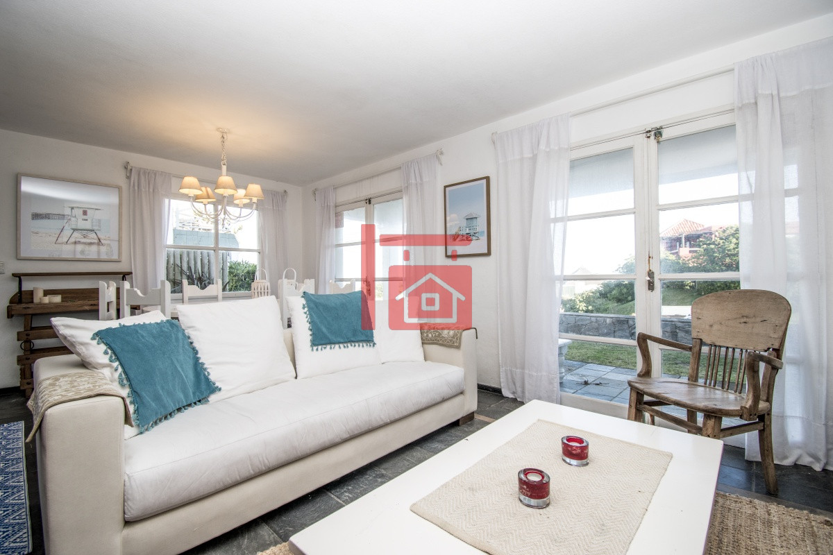 Casa ID.510 - Excelente Casa de 4 Dormitorios con Piscina y Parrillero en Montoya, La Barra