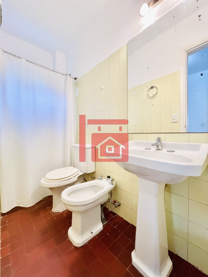 Casa ID.222 - Casa de 4 Dormitorios, Parrillero y Piscina a pocos metros del Mar, Playa Mansa