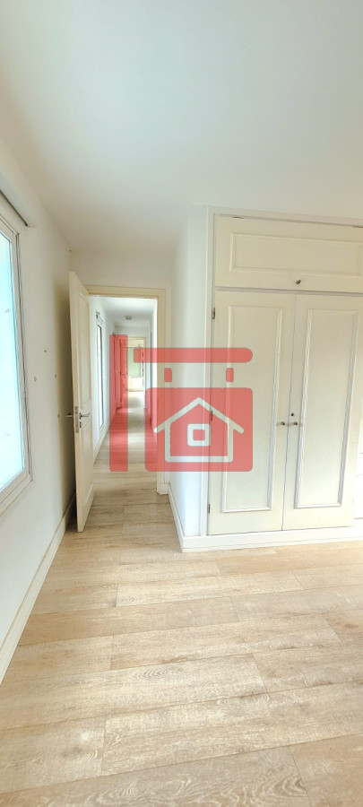 Casa ID.509 - Casa moderna de 5 dormitorios y Piscina Climatizada en Punta del Este