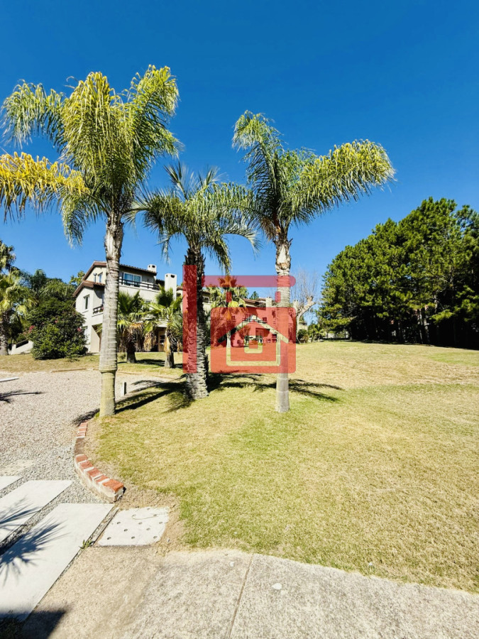 Apartamento ID.504 - Alquiler anual o invernal de apartamento dúplex con parrillero propio en Rincón del Indio