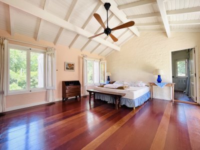 excelente casa de 4 dormitorios en playa brava, punta del este - pla13825c