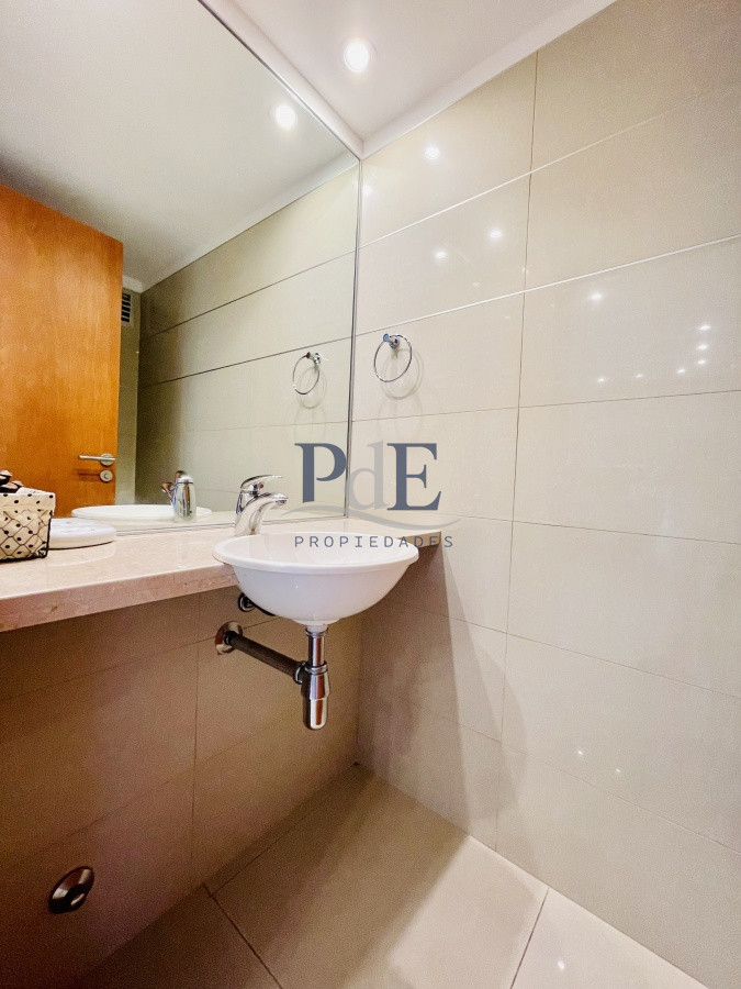 Excelente Apartamento de 2 Dormitorios en Punta del Este - Imagen 16