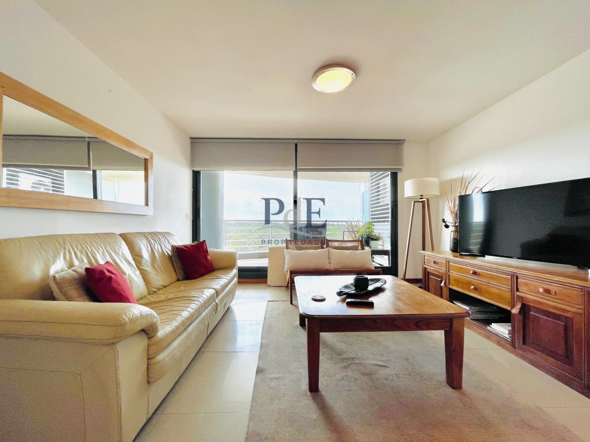Excelente Apartamento de 2 Dormitorios en Punta del Este - Imagen 4