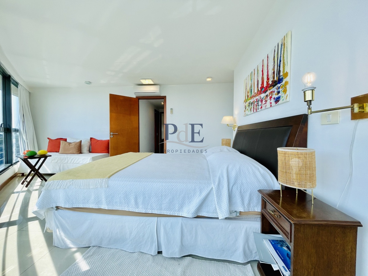 Excelente Apartamento de 2 Dormitorios en Punta del Este - Imagen 9