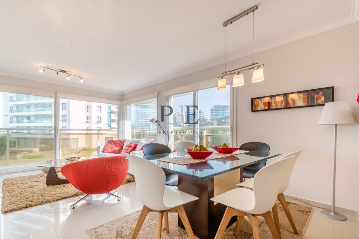 Venta apartamento 3 dormitorios | Aidy Grill | a pasos de Playa Brava.