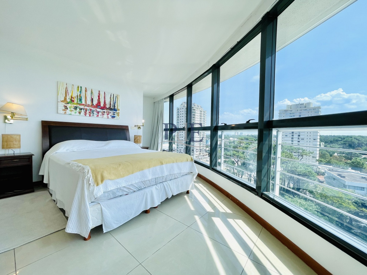 Excelente Apartamento de 2 Dormitorios en Punta del Este - Imagen 7