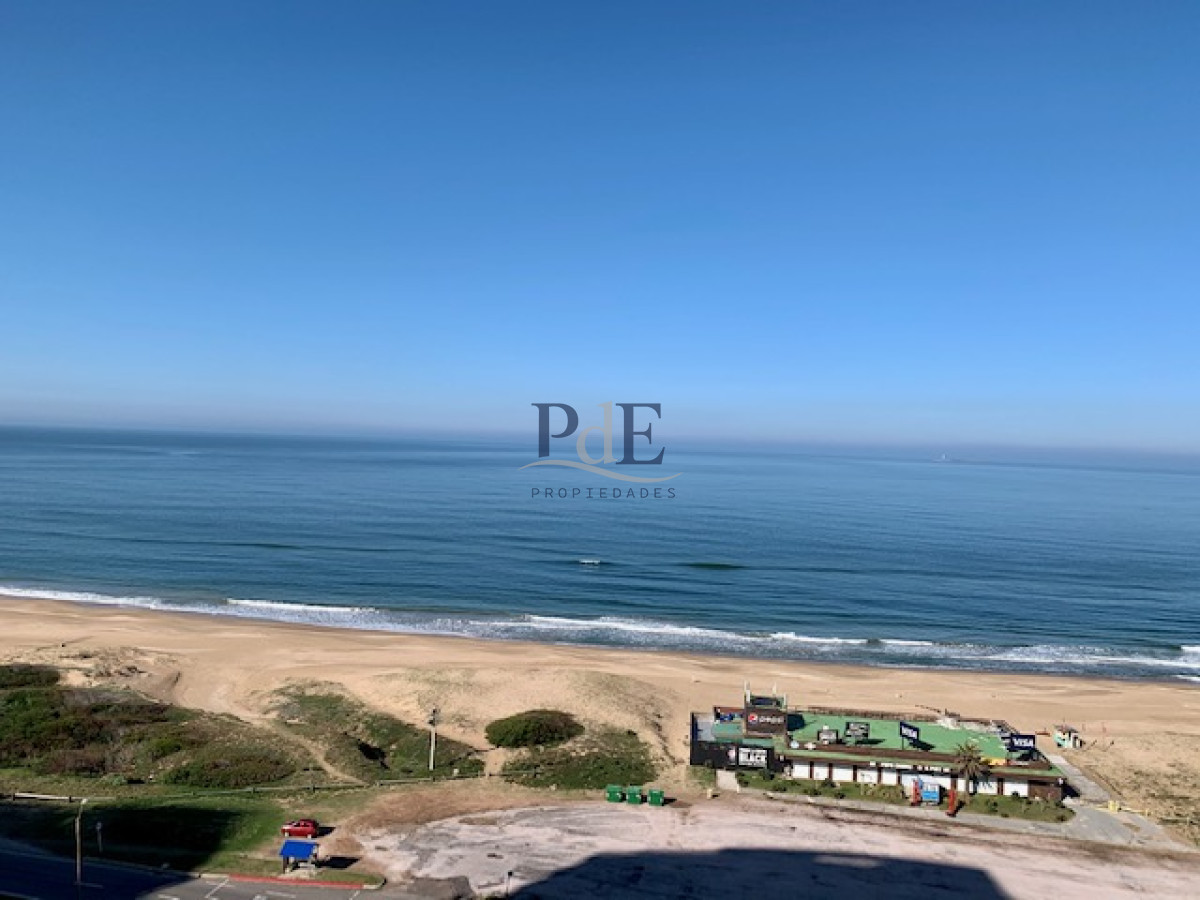 Frente al mar espectacular apartamento 3 dormitorios, alquiler y venta.  - Imagen 2