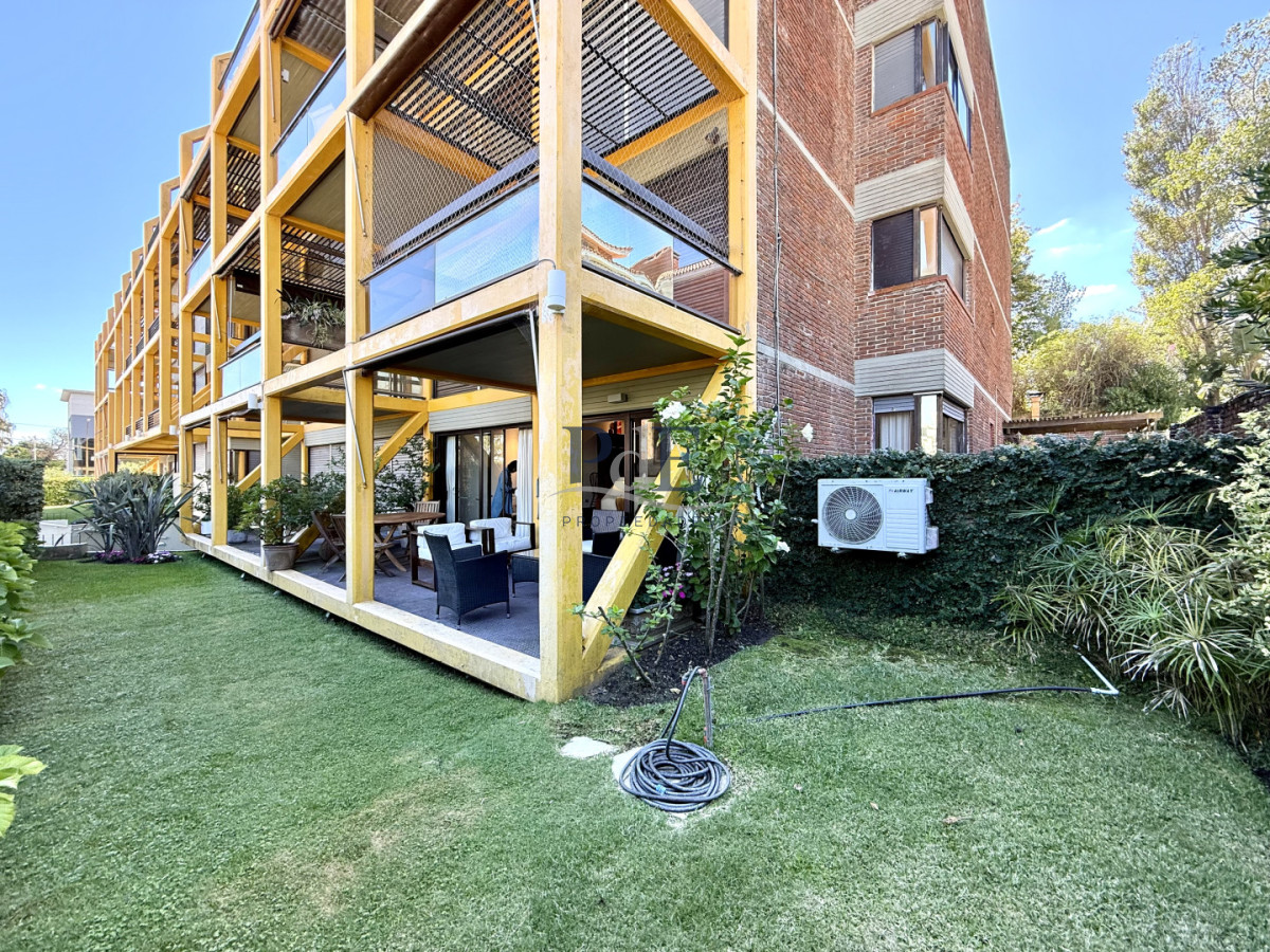 Apartamento en venta con alma de casa. Zona Península Punta del Este - Imagen 6