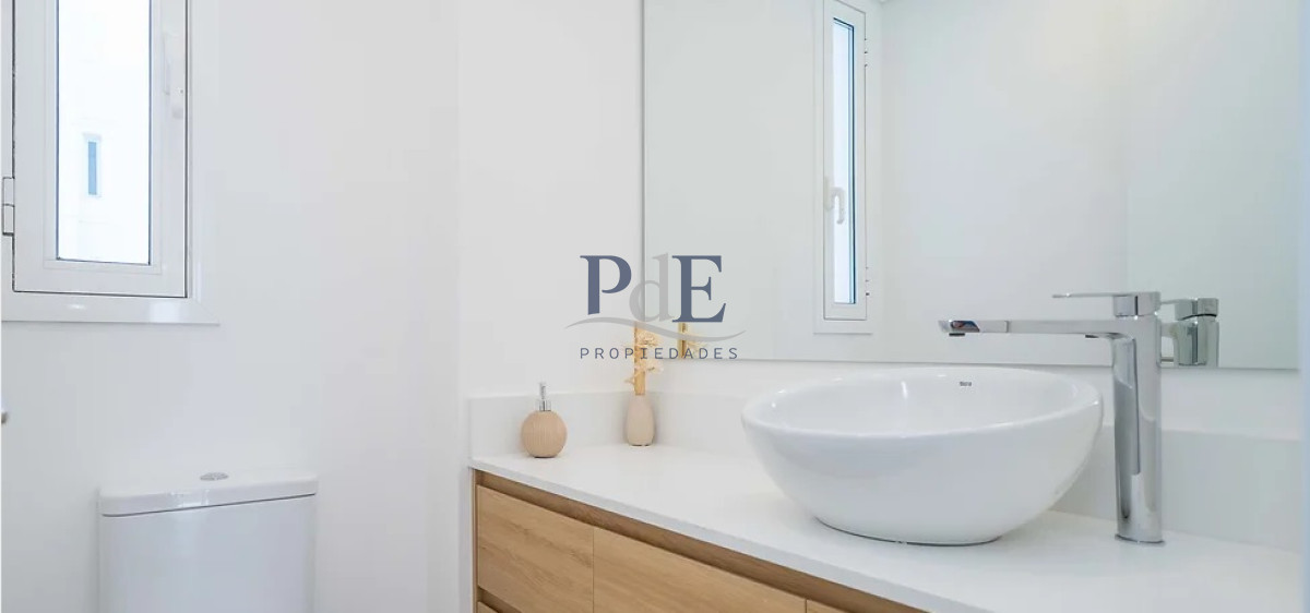 Excelente Apartamento de 2 Dormitorios, frente playa Mansa. - Imagen 12