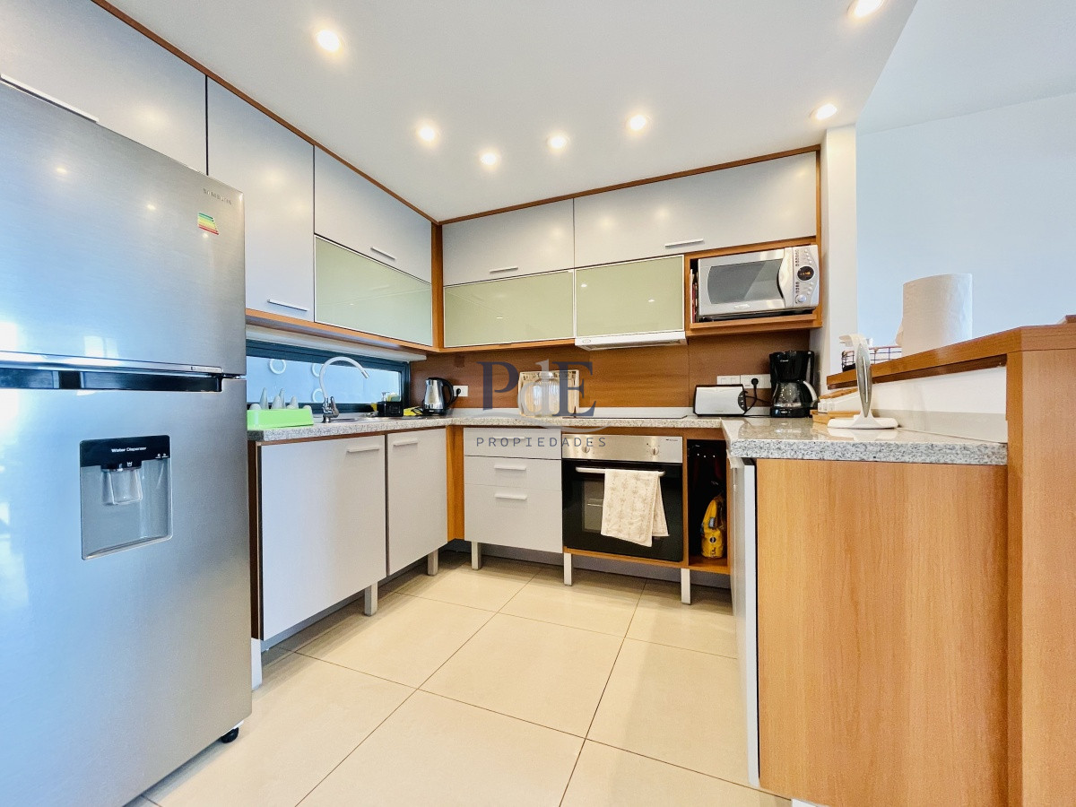 Excelente Apartamento de 2 Dormitorios en Punta del Este - Imagen 6