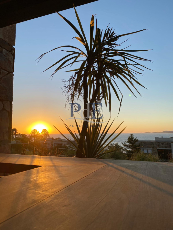 Apartamento en Venta | Punta Ballena 2 dormitorios en suite | Jardín y parrillero exclusivo - Imagen 2