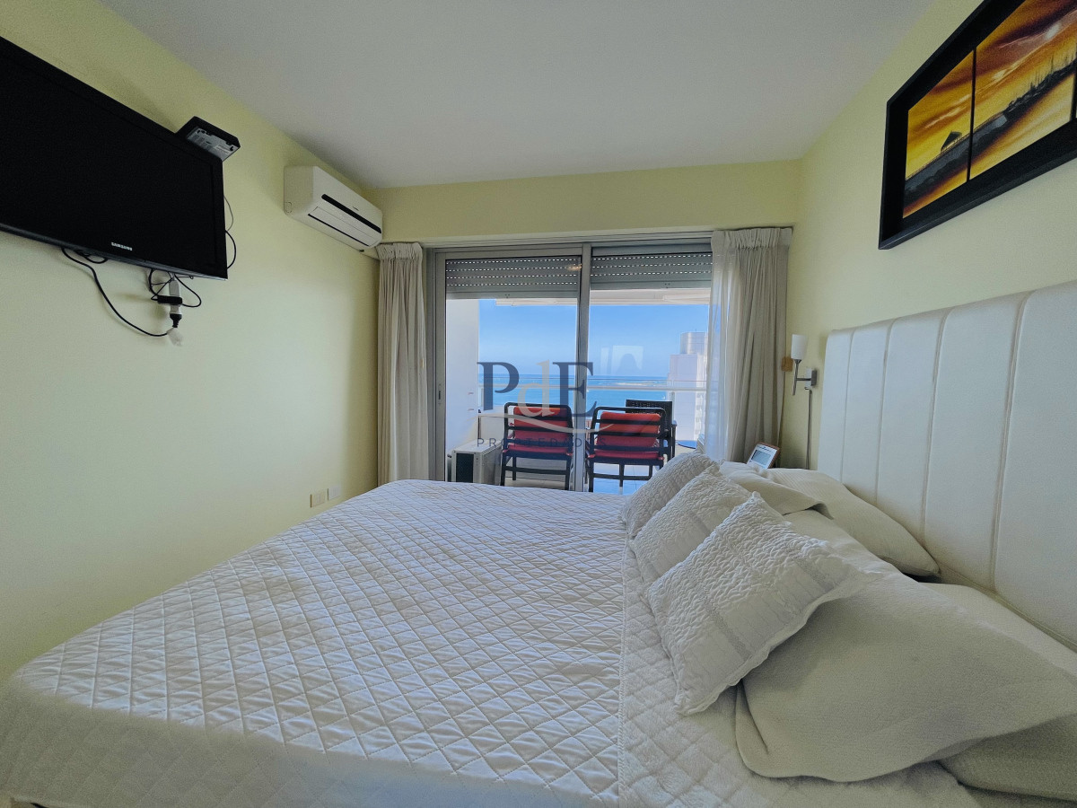 Excelente Apartamento de 2 Dormitorios con Vista al Mar, Playa Mansa - Imagen 17
