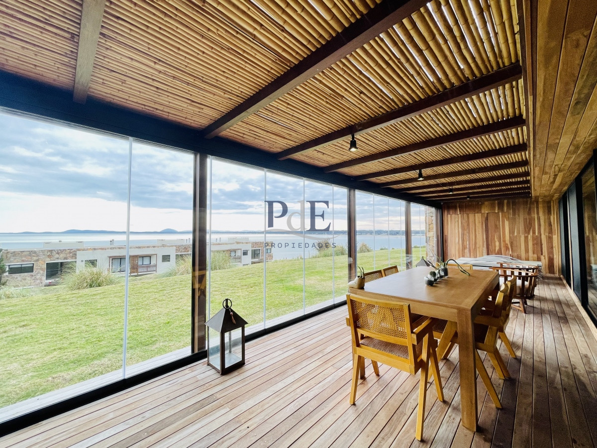 Apartamento en Venta | Punta Ballena 2 dormitorios en suite | Jardín y parrillero exclusivo