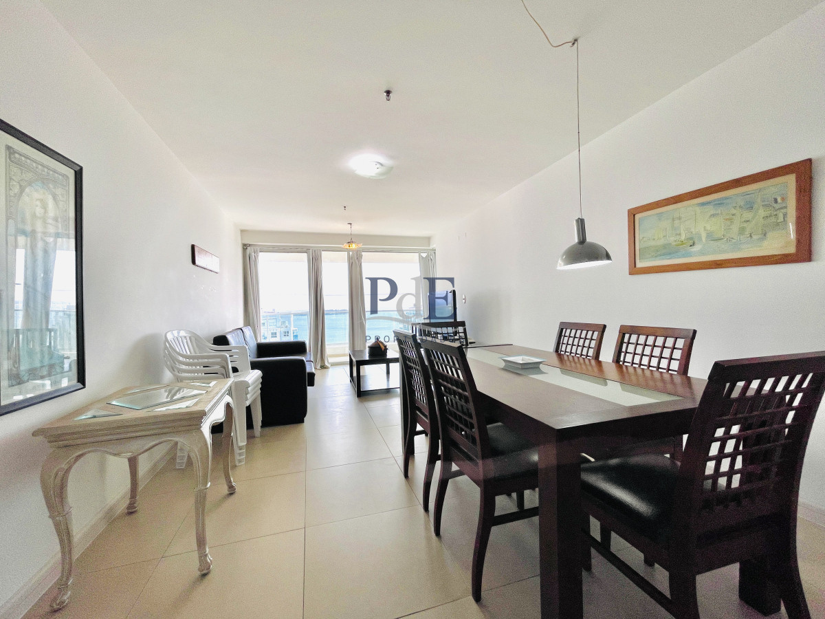 Apartamento de 2 Dormitorios, Vista al Mar y Parrillero en Playa Mansa, Venta - Imagen 4