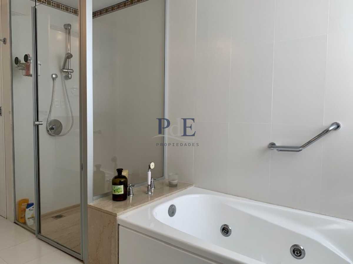 Frente al mar espectacular apartamento 3 dormitorios, alquiler y venta.  - Imagen 28