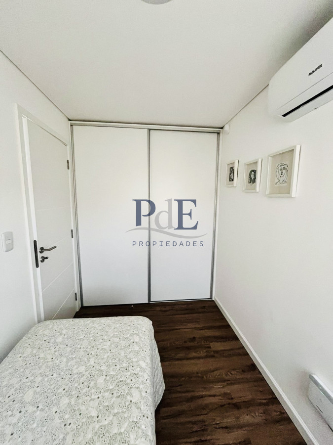 Moderna Casa de 4 dormitorios, piscina climatizada y parrillero en Punta Ballena, Barrio Semi Privado - Imagen 32